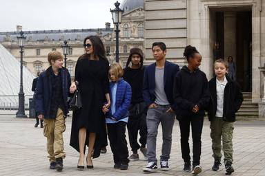 Angelina Jolie junto a sus seis hijos, lo más importante de su vida