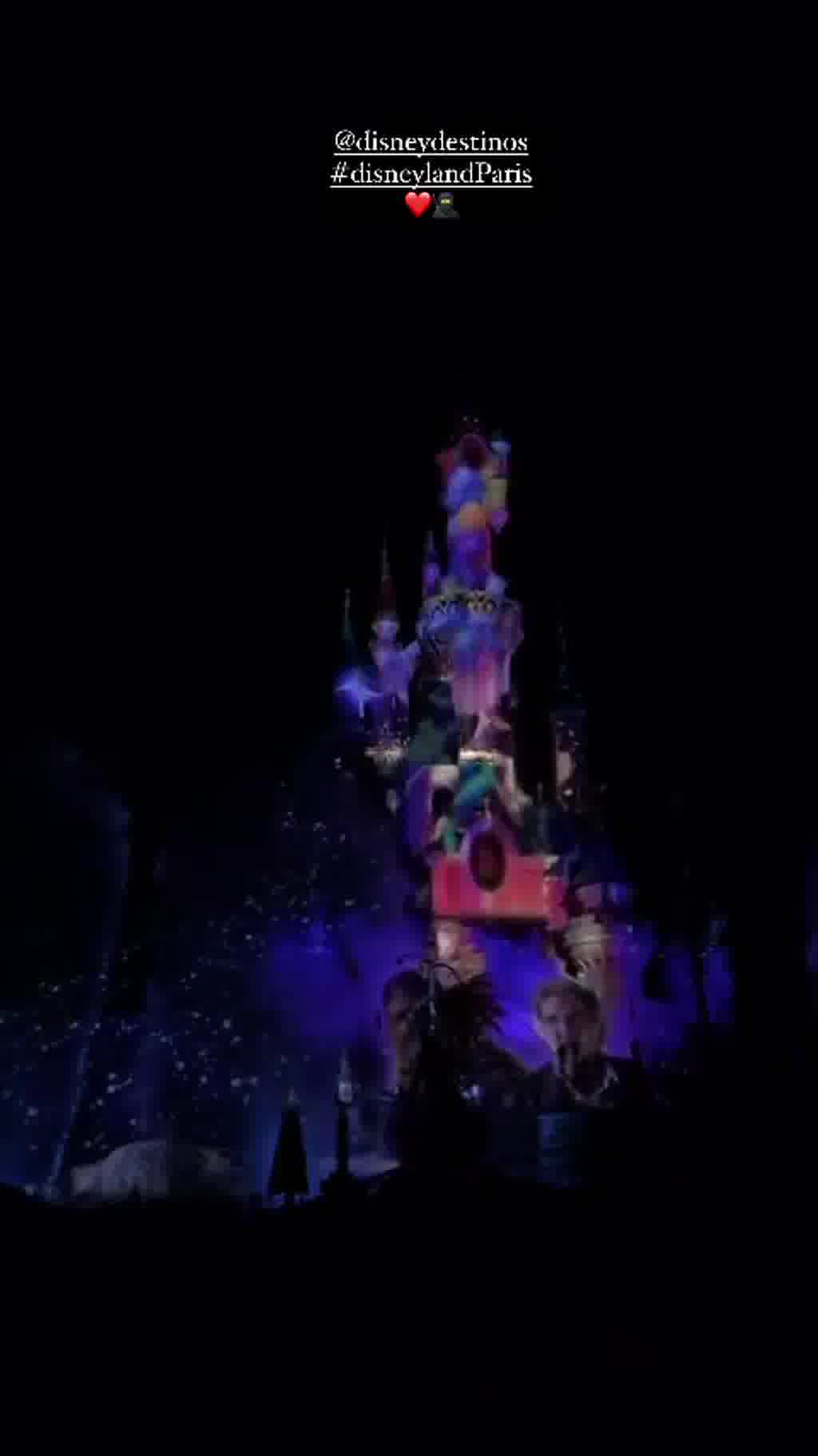 Alejandro Sanz publica en Instagram el castillo de Disneyland iluminado