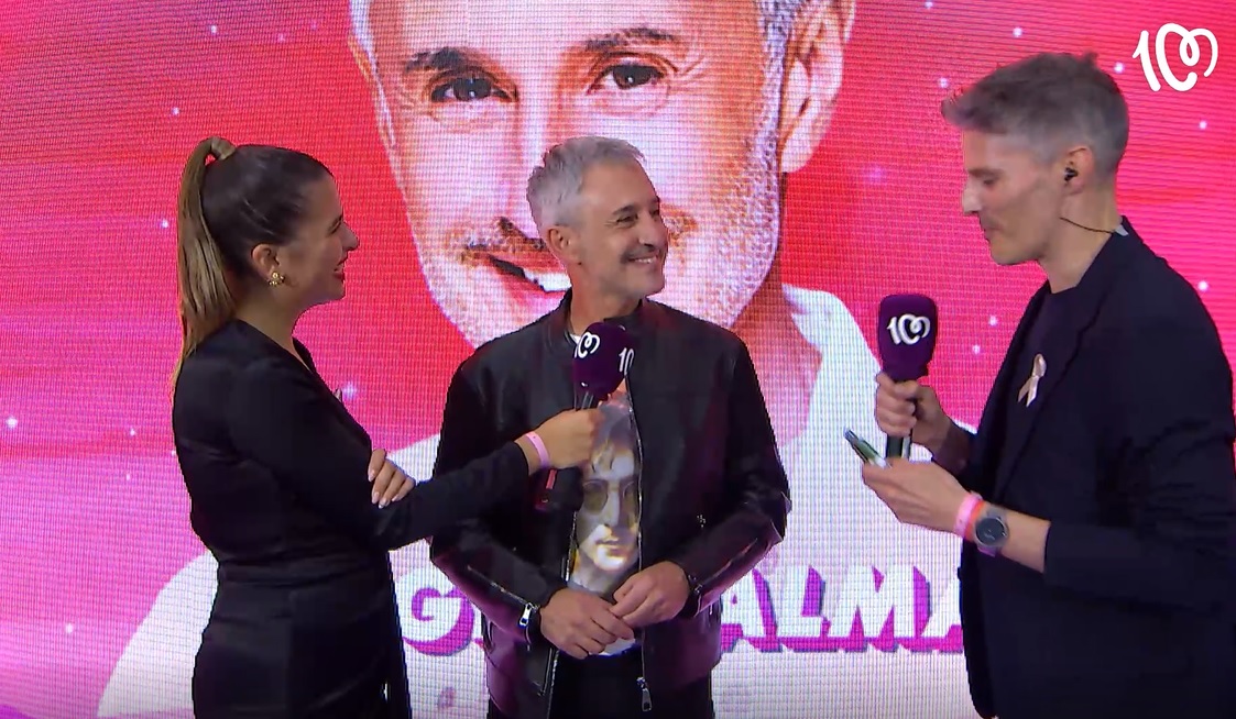 Sergio Dalma entrevistado por Mateo y Andrea antes del concierto CADENA 100 Por Ellas 2021