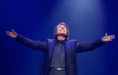 Raphael brilla en Madrid y devuelve la esperanza a la cultura en su último concierto