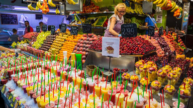 La Boqueria market, fresh fruit juice