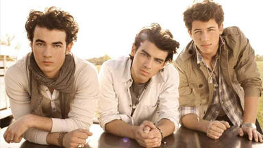 Jonas Brothers celebran el 12º aniversario del álbum 'Lines, Vines And Trying Times': "¿Qué canción eliges?"