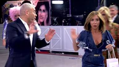 Jorge Javier no puede parar de reír tras el incidente de María Patiño en 'Sábado Deluxe'
