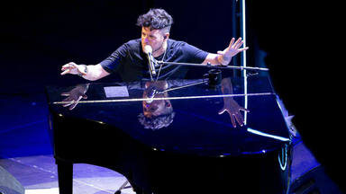 Pablo López prosigue llevando su voz y su piano en directo