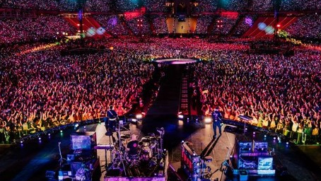 Coldplay arranca sus cuatro noches en Barcelona con Javi Nieves como testigo