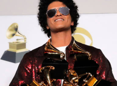 Bruno Mars consigue los seis Grammy a los que optaba