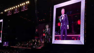 Luis Miguel durante la primera de las dos noches en el Santiago Bernabéu de Madrid con su gira mundial