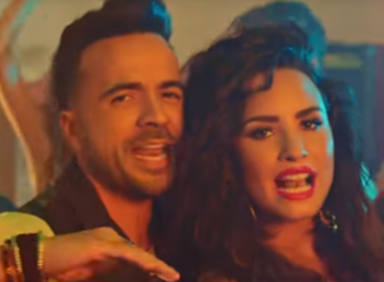 Fonsi y Lovato celebran su éxito con versión en inglés de "Échame la culpa"