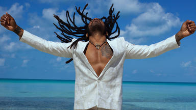 Lenny Kravitz estrena el videoclip de 'Raise Vibration' rodado desde su refugio en las Bahamas