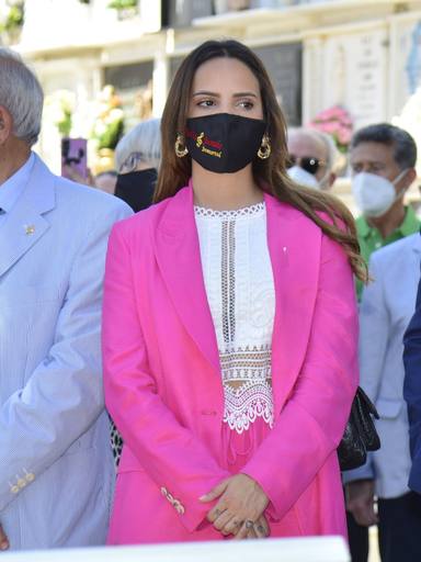 Gloria Camila con el traje rosa con el que provocó a su hermana Rocío Carrasco