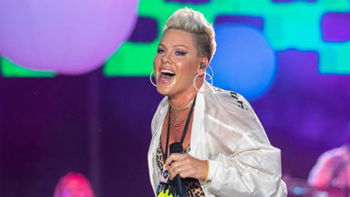 El bonito mensaje que P!nk dedica a todas las chicas de su equipo: "Amo a estas mujeres y a muchas más"