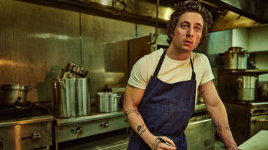 Jeremy Allen White dice están “chateando” con Bruce Springsteen: “Escribe como un jefe”