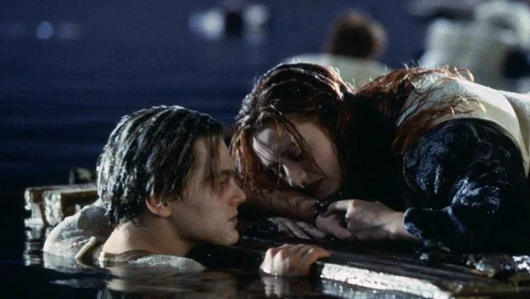 James Cameron y el documental que despeja las dudas sobre la tabla de 'Titanic' y cómo Jake no pudo salvarse