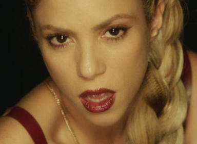 Shakira y Nicky Jam en "Perro fiel"