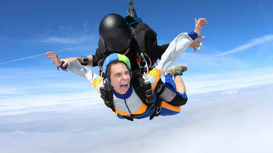 ¿Saltaría Christian Gálvez en paracaídas?