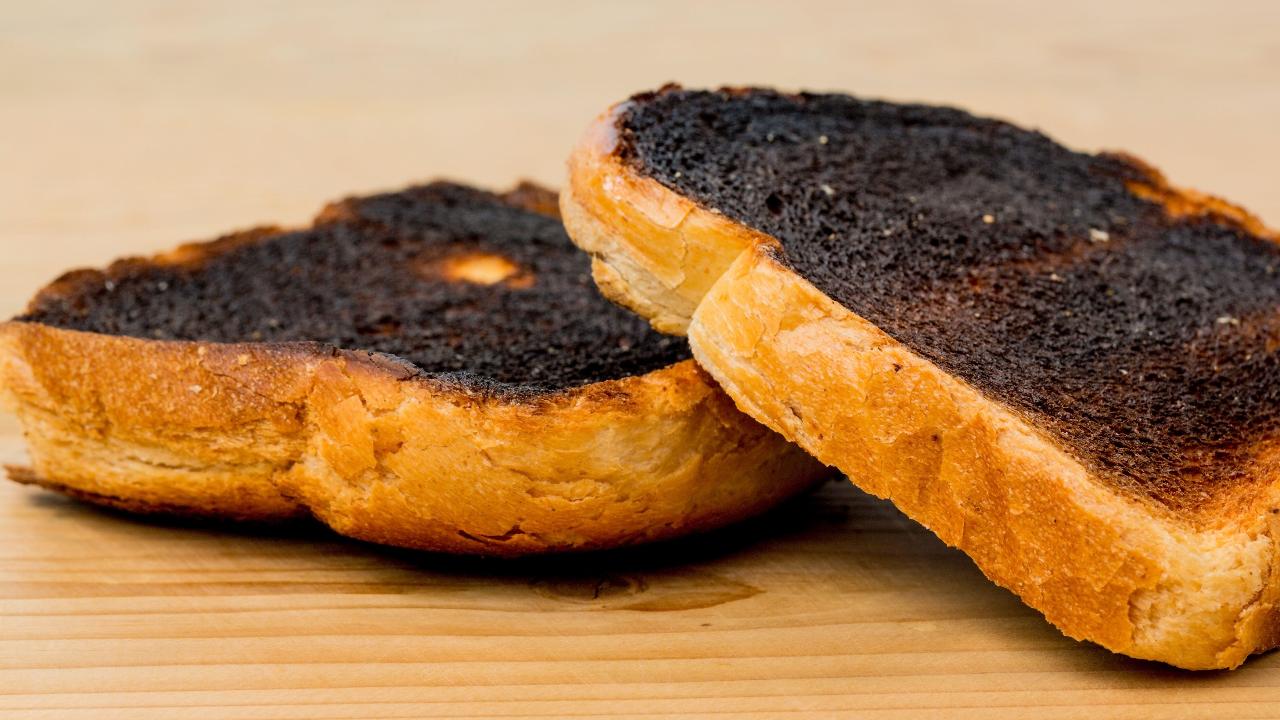 Todos los problemas de salud que puedes tener si comes tostadas quemadas: la recomendación de Javi Nieves