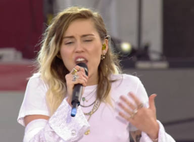 Miley Cyrus lanza su “Inspired” de Manchester