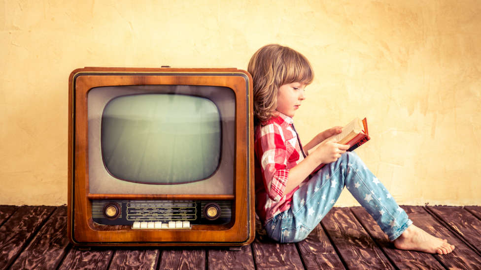 Los españoles, ¿leemos o vemos más la tele?