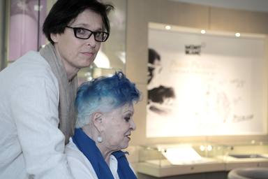 La actriz Lucia Bose y su hija Lucia Dominguin en la presentacion mundial de la estilografica Montblanc Pablo Picasso