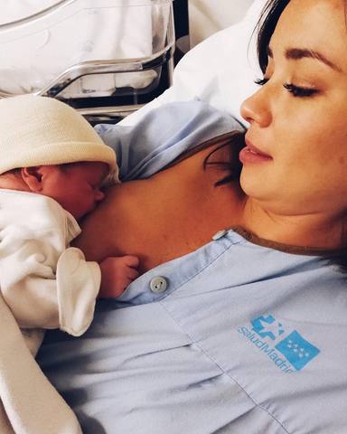 La experiencia de Dafne Fernández con la lactancia materna
