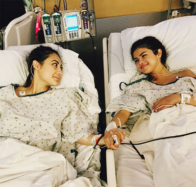 Selena Gómez en el hospital durante su transplante de riñon