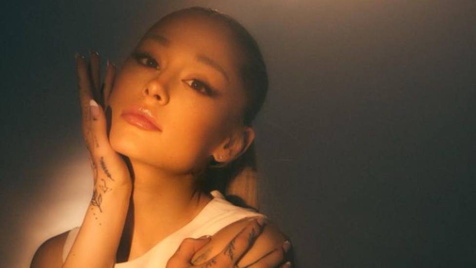 Ariana Grande estrena nuevo look y lo comparte con sus seguidores de  Instagram, TVMAS
