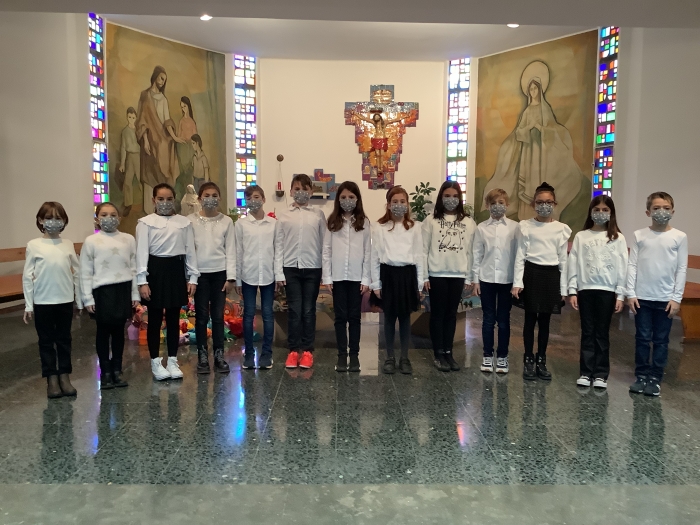 "Bienvenida, Navidad" villancico del Colegio Episcopal “Mare de Déu de la Acadèmia”, de Lleida