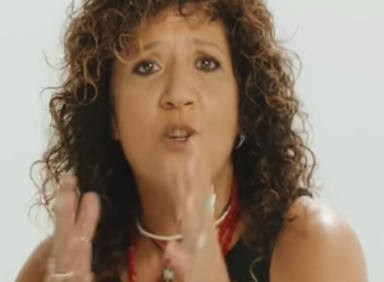Rosana lanza el videoclip de "Soñar es de valientes" 