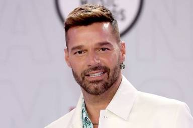 Ricky Martin sale al paso de los rumores, y da explicaciones de su comentado retoque estético en la cara