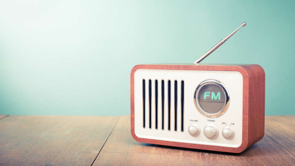 Cadena de favores: ¿quieres donar una radio al hospital?