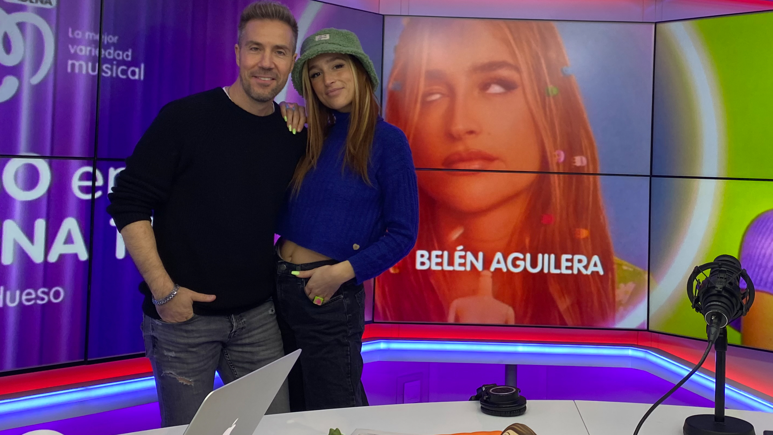Belén Aguilera confiesa en 'Hueso en CADENA100' las canciones que estuvo a punto de no incluir en 'Superpop'
