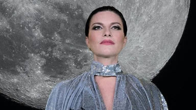 Laura Pausini en la imagen promocional de 'Il primo passo sulla luna', su nuevo 'single'