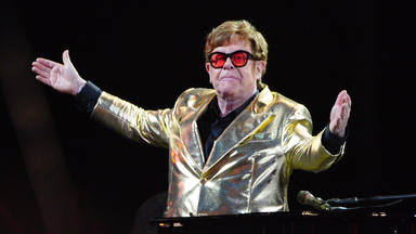 Elton John consigue que su gira mundial de despedida sea la que supere los 900 millones de dólares