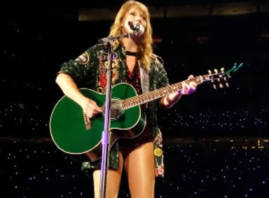Taylor Swift recuerda a Aretha Franklin en Detroit