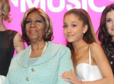 Ariana Grande homenajea a Aretha Franklin