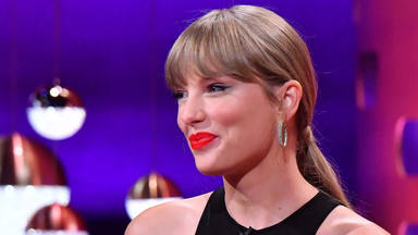Taylor Swift logra un número uno inapelable con su álbum 'Midnights' empatando un récord de a Barbra Streisand