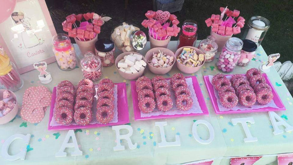 Mesa dulce - Candy bar comunión niña - Tartas personalizadas en Madrid
