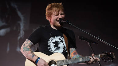 Ed Sheeran actuando en Londres en marzo de 2022