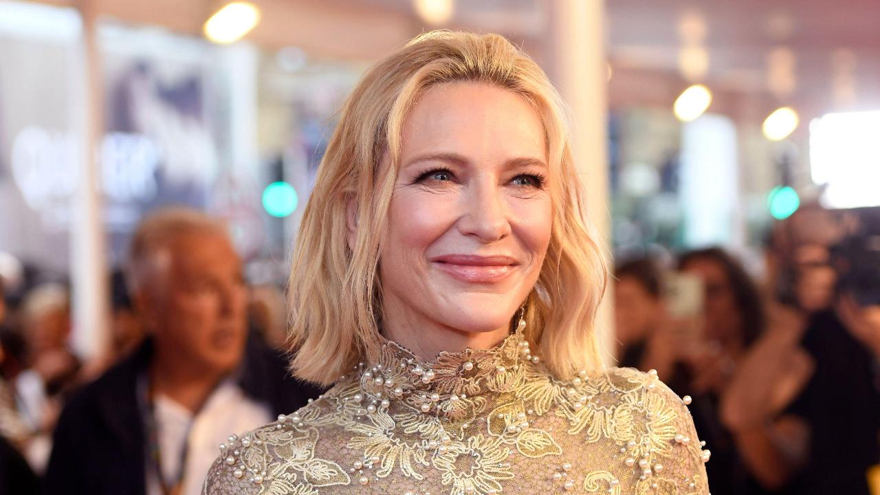 Cate Blanchett no logra contener las lágrimas tras escuchar a George Clooney en el Festival de San Sebastián