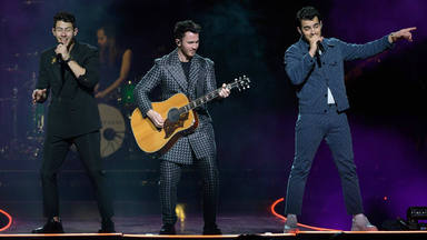 "Only Human" muestra unos Jonas Brothers envueltos en 'reggae'