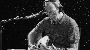 Eric Clapton recuerda cómo su hijo fallecido le inspiró en su carrera: “Un agente curativo”