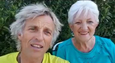 El emotivo vídeo de Jesús Calleja leyendo un poema junto a su madre de 77 años