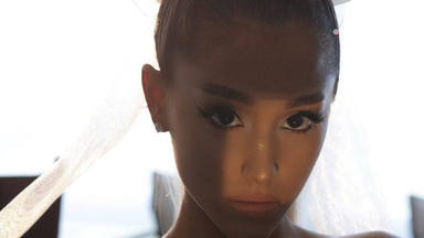 Ariana Grande lo vuelve a hacer: 'yes and?' se coloca en en el top 1 de la lista Billboard