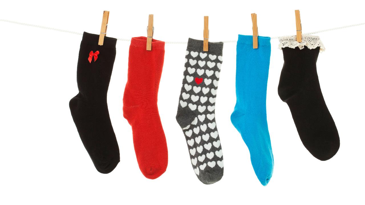 La explicación científica a dónde van a parar los calcetines que perdemos en nuestra propia casa