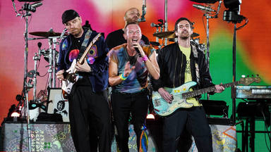 El nuevo y emocionante videoclip de Coldplay 'Feelslikei'mfallinginlove'