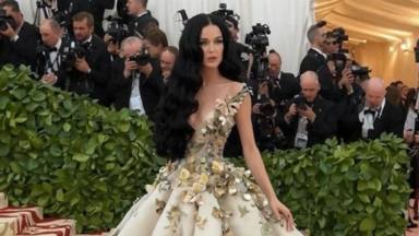 La IA lo vuelve a hacer: El look viral de Katy Perry para la Met Gala que ha conseguido engañar a su madre