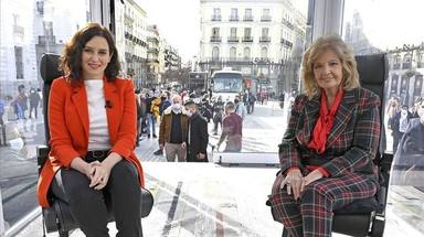 María Teresa junto a Isabel Díaz Ayuso en la entrevista de La Campos móvil