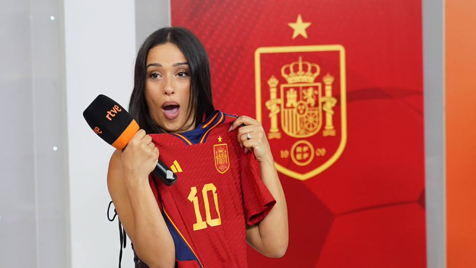 Letra de 'Toke', la canción de Chanel para la Selección Española de Fútbol  en el Mundial de Qatar 2022